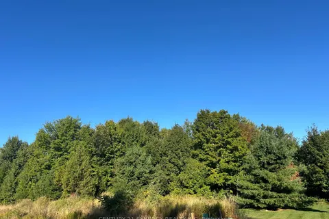 124 Derbeyshire Street, ON K2W 0E7