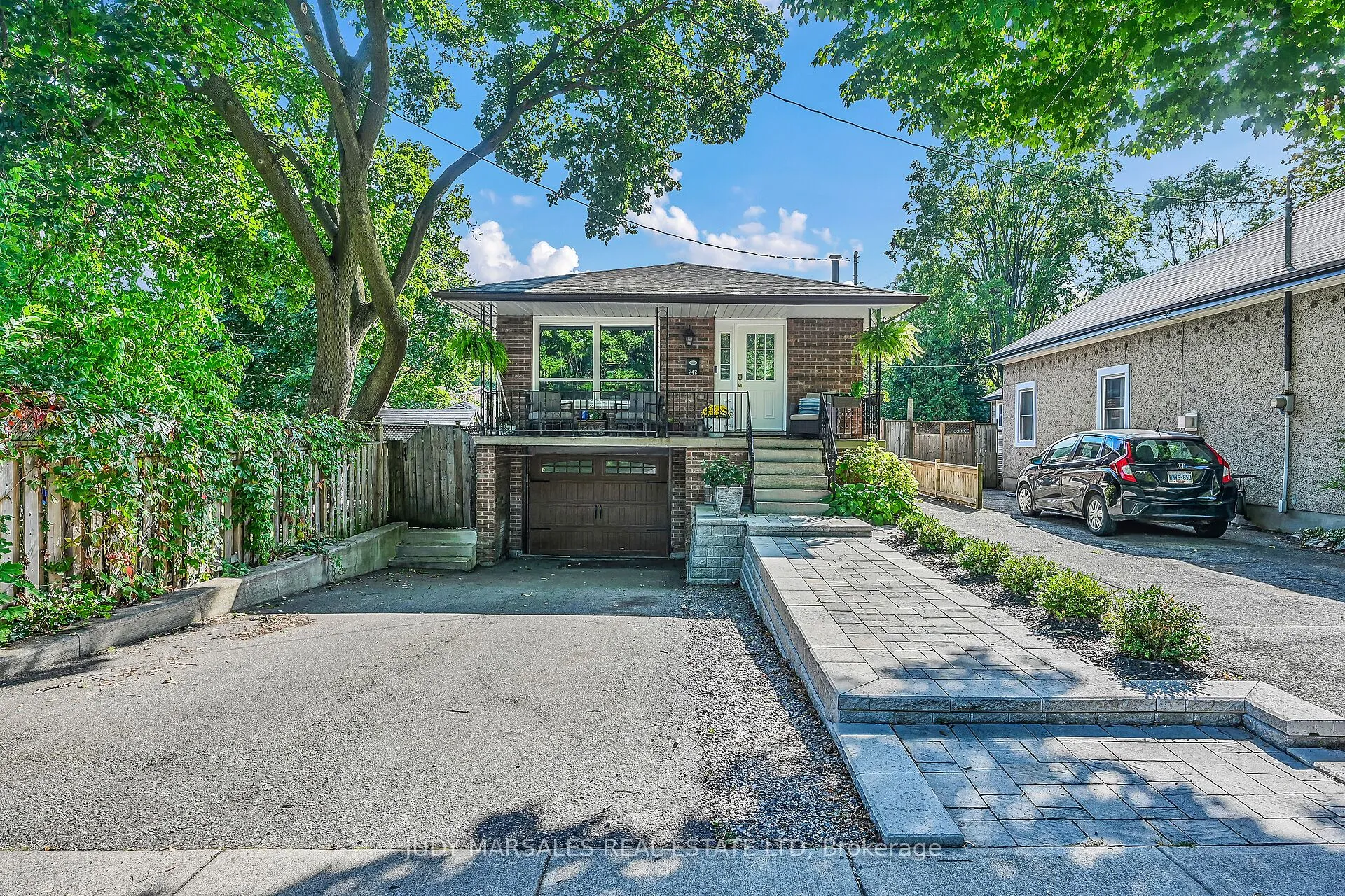 242 Macnab Street, ON L9H 2K3