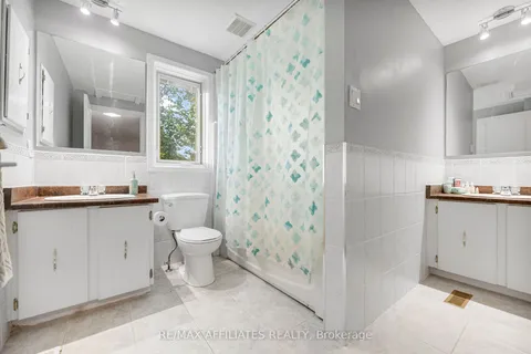 31 Exeter Drive, ON K2J 1Z9