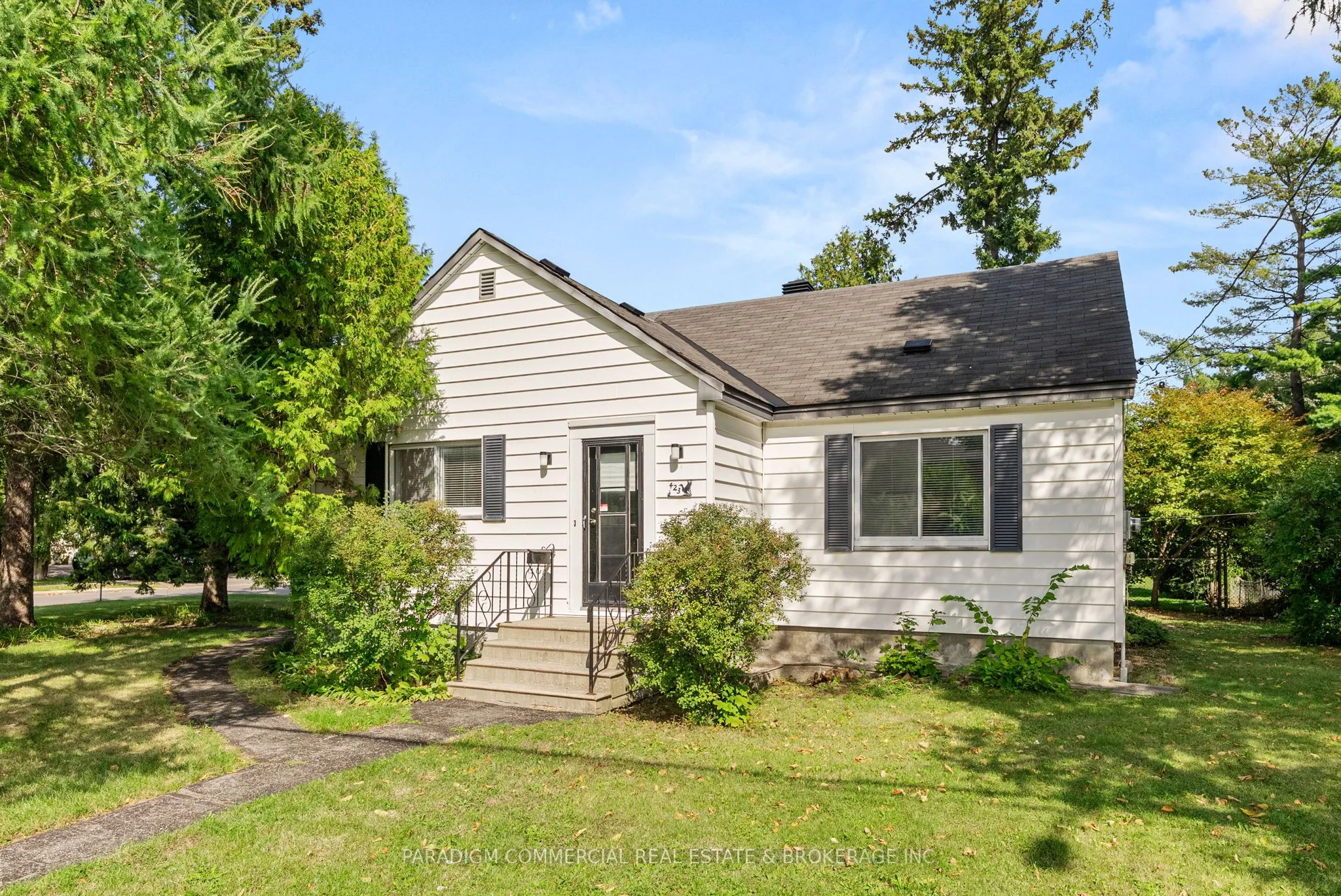 423 Ancaster Avenue, ON K2B 5B6