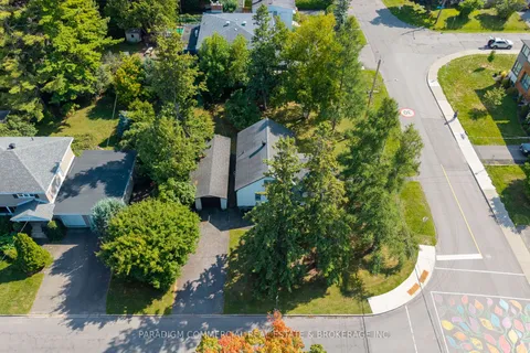 423 Ancaster Avenue, ON K2B 5B6