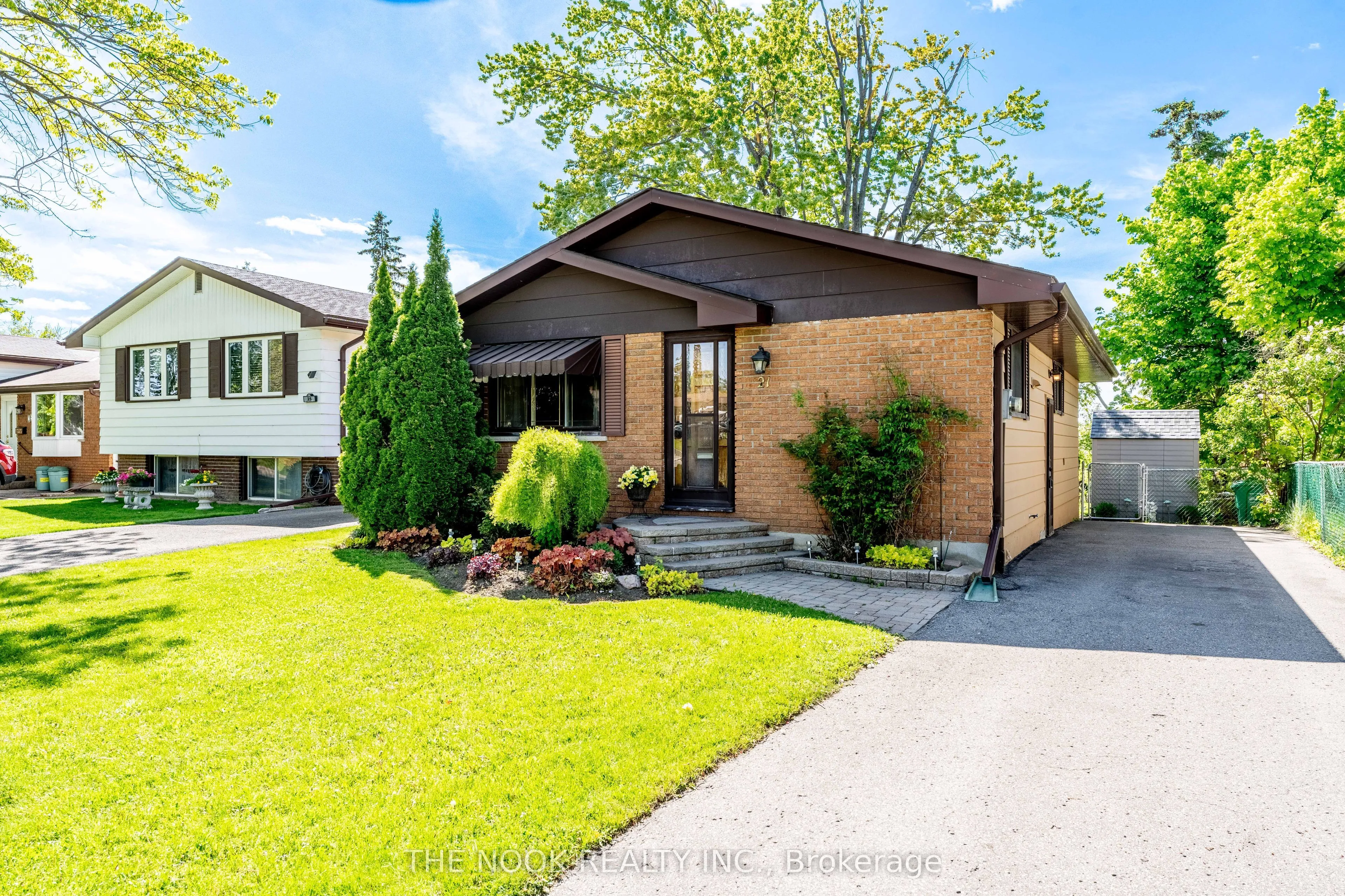 21 Rideau Crescent, ON K9J 1G7