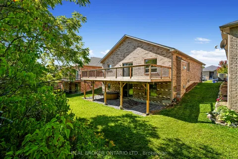 11 Old Trafford Drive, ON K0L 1Y0