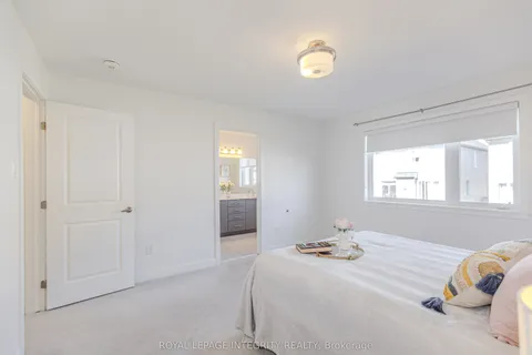 713 Teasel Way, ON K1T 0M1