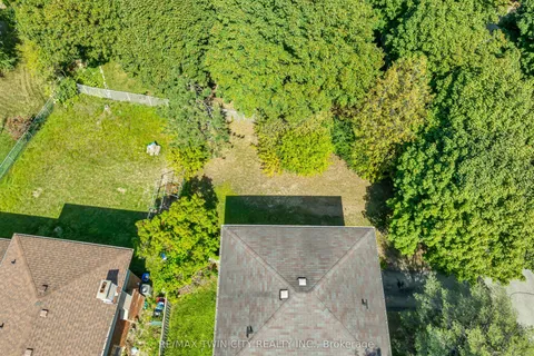 395 Mossom Place, ON N2K 2G7