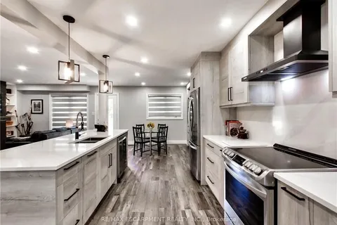 22 Hedgelawn Drive, ON L3M 5G9