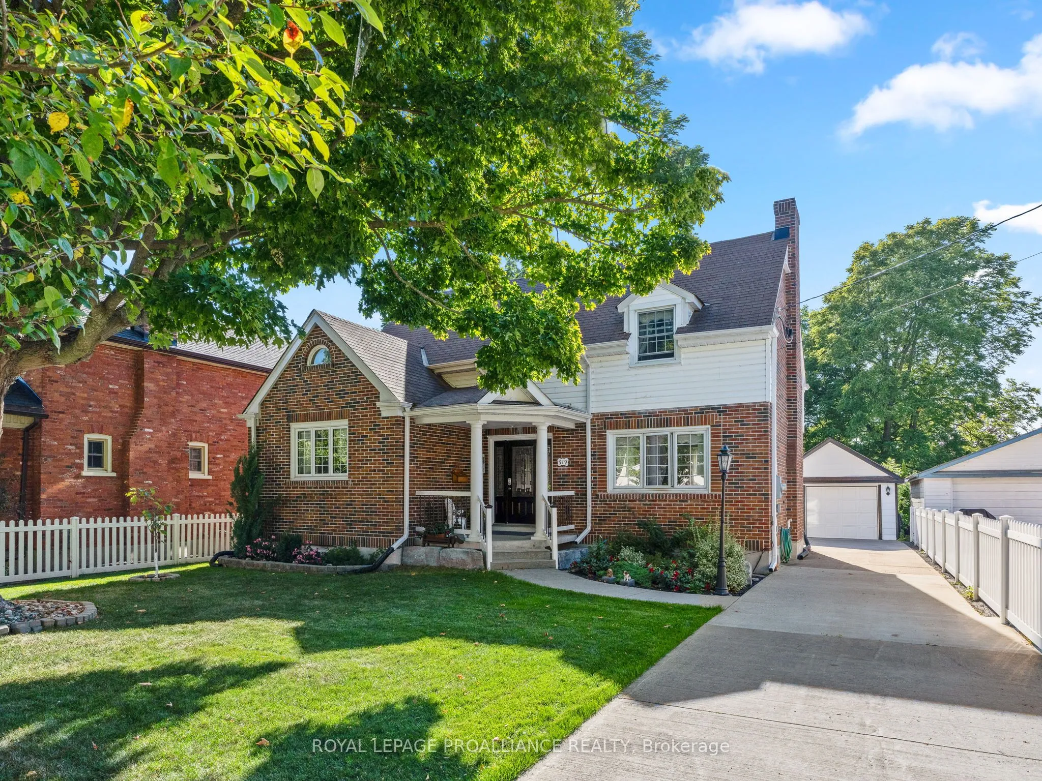 319 Walton Street, ON K9A 3X1