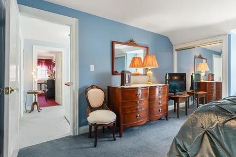 319 Walton Street, ON K9A 3X1