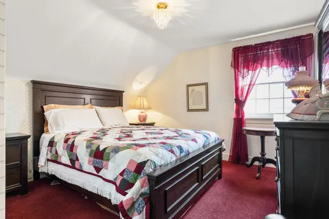 319 Walton Street, ON K9A 3X1