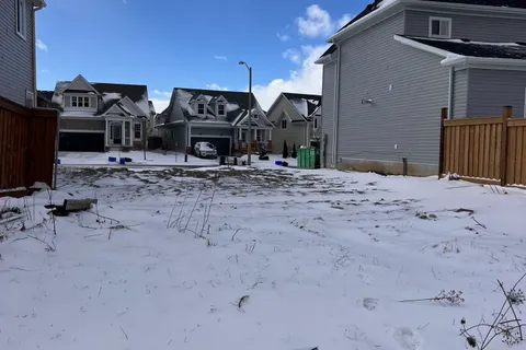 837 O'Reilly Crescent, ON L9V 2S7