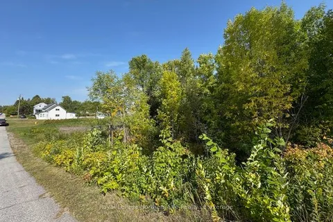 55 Bain Avenue, ON P0H 1G0