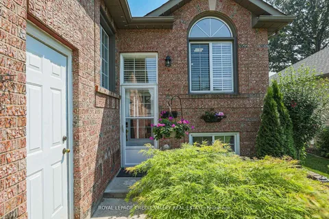 11 Jefferson Court, ON L3C 7G5