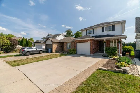 71 Waxwing Crescent, ON N1C 1E3