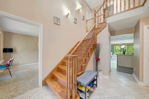 8017 Hampton Court, ON L2H 2R4