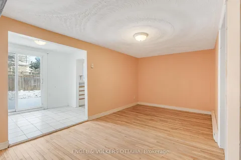 467 Edgeworth Avenue, ON K2B 5L2