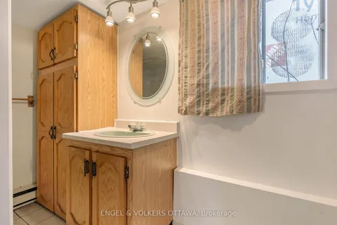 467 Edgeworth Avenue, ON K2B 5L2