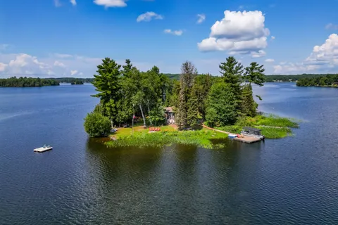 71 Northwoods Dr Island, ON P0H 1K0