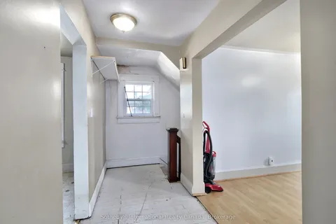 104 Sykes Street, ON N4L 1W9