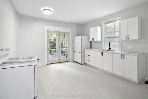 104 Sykes Street, ON N4L 1W9