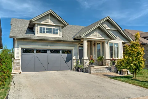 17 Manorwood Drive, ON L0R 2A0