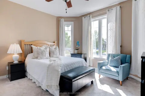 17 Manorwood Drive, ON L0R 2A0