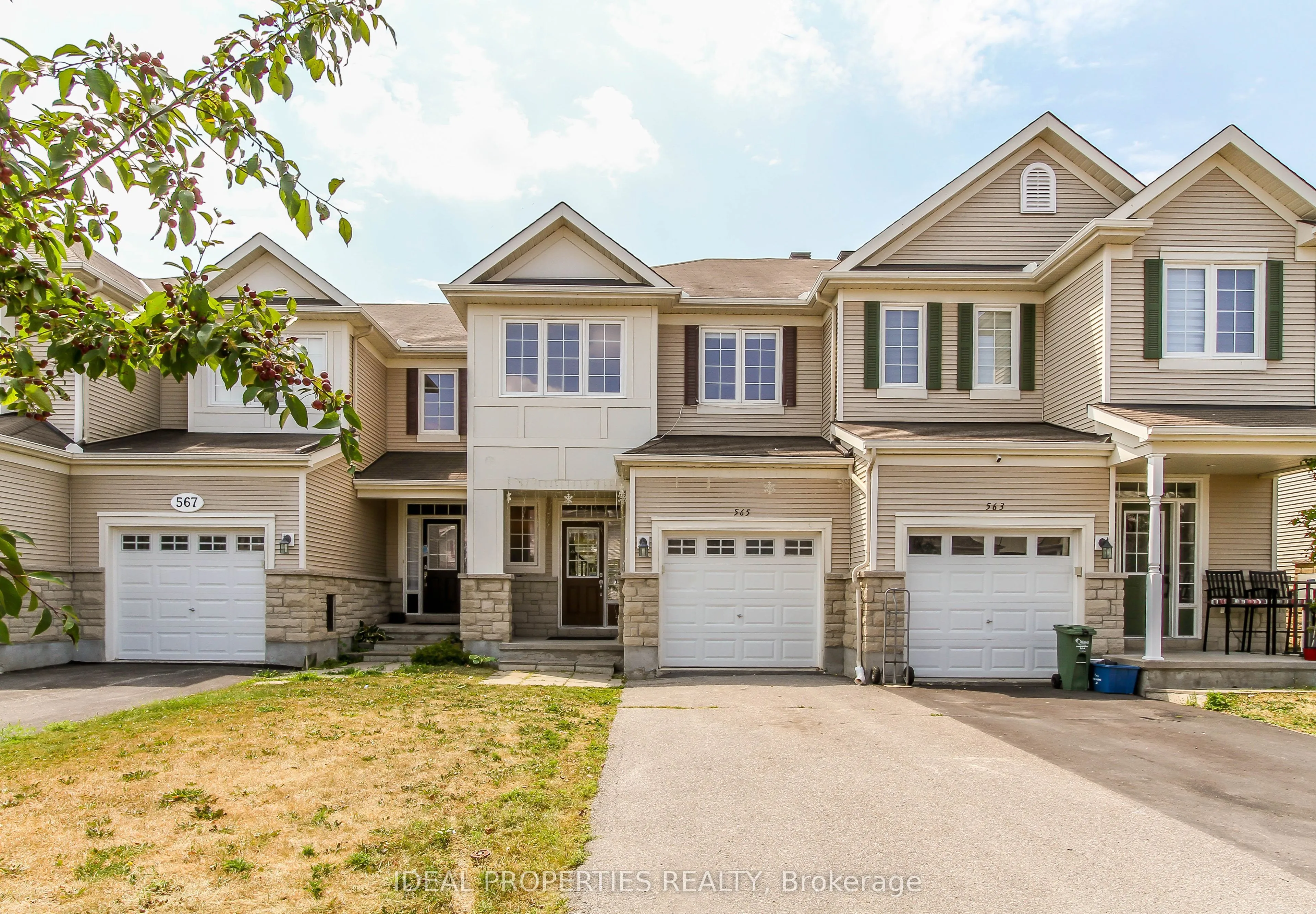 565 Pepperville Crescent, ON K2M 0E6