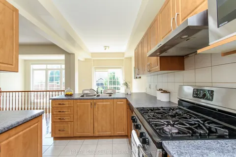 565 Pepperville Crescent, ON K2M 0E6