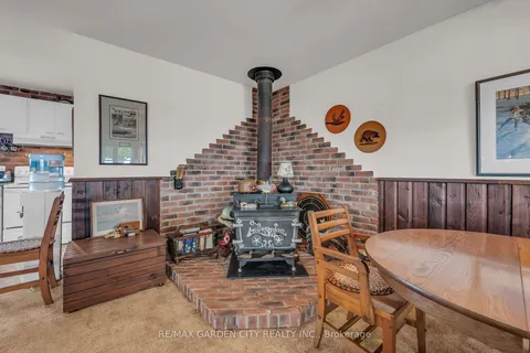 794 59 Highway, ON N0E 1M0