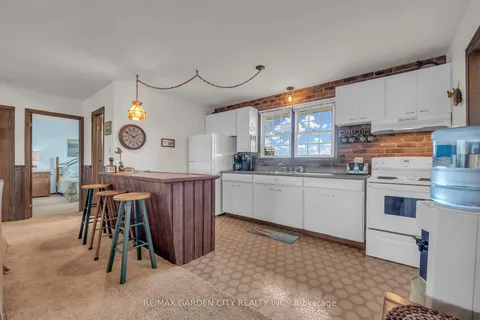 794 59 Highway, ON N0E 1M0