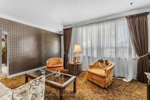 323 North Cayuga Street, ON N1A 1P4