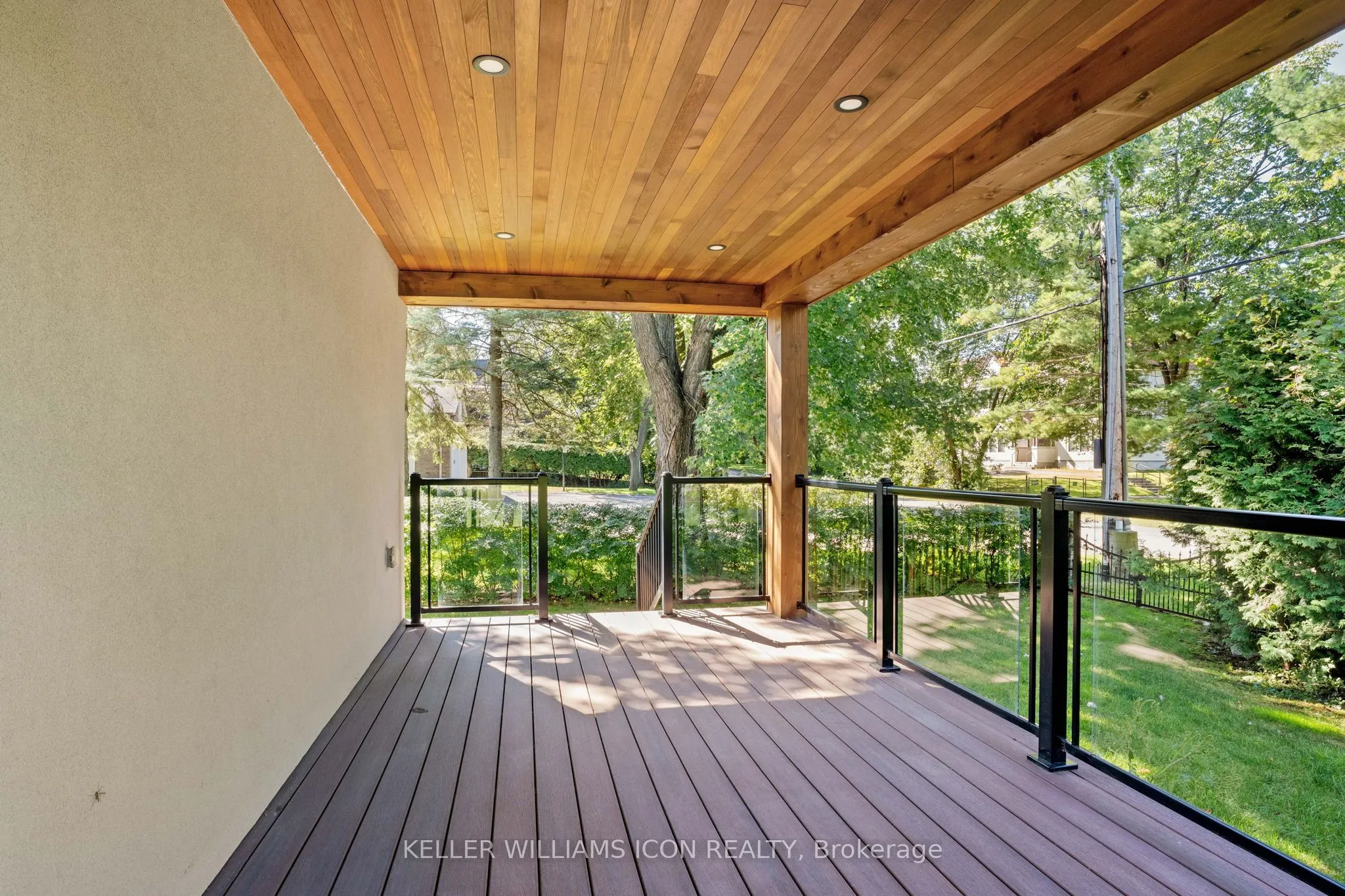 320 Hillcrest Road, ON K1M 0J6