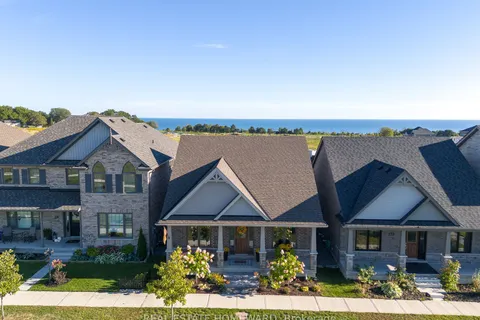 233 Strachan Street, ON L1A 0E7