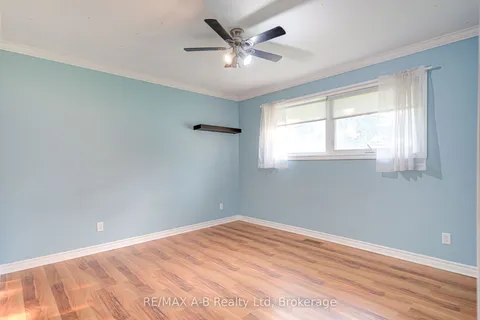 3981 111 Road, ON N5A 6S5