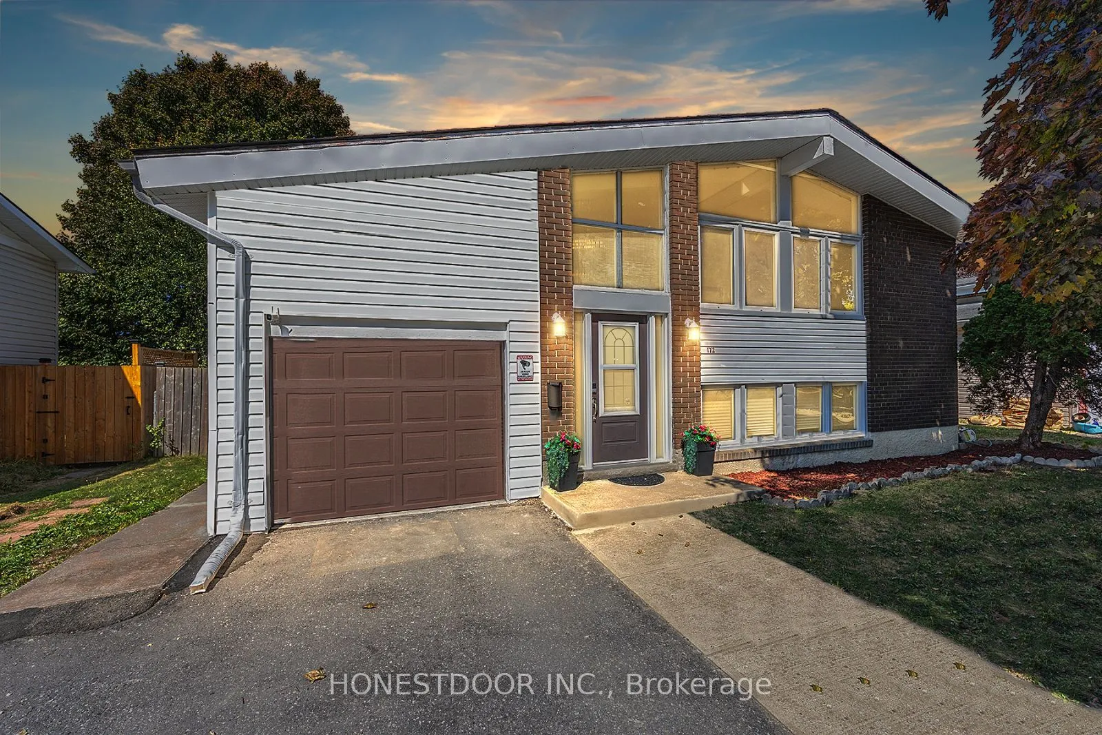 172 Casterton Avenue, ON K7M 1R5