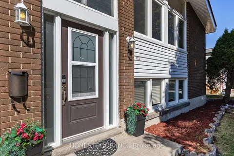 172 Casterton Avenue, ON K7M 1R5