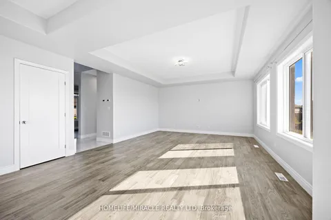 15 Mavety Court, ON K8N 0R6