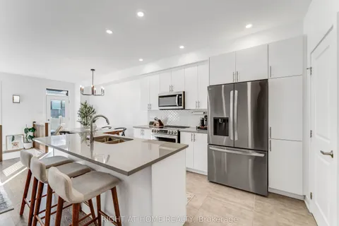 623 Rathburn Lane, ON K1T 0V7