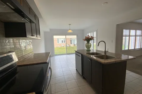 10 Beatty Avenue, ON L3B 0E9