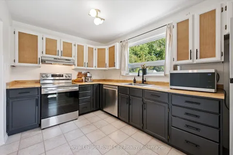 43 Vancouver Drive, ON N1E 2E7