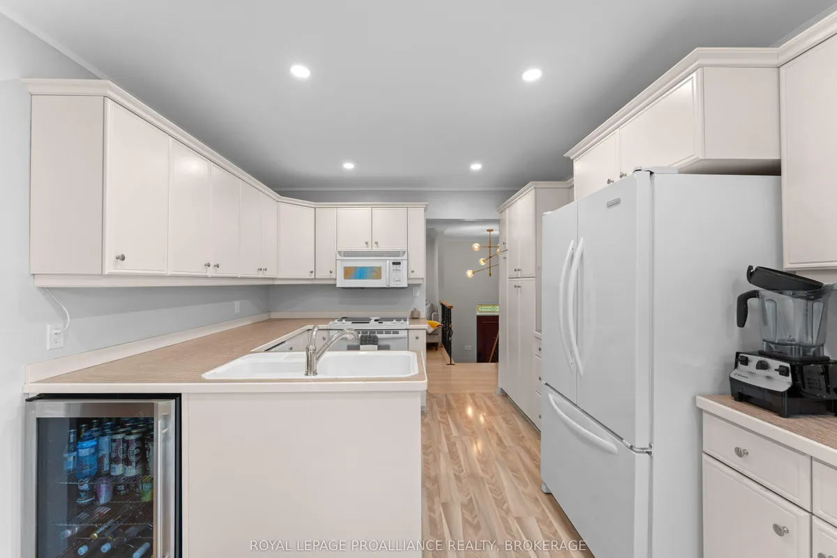 6 Faircrest Boulevard, ON K7L 4V1