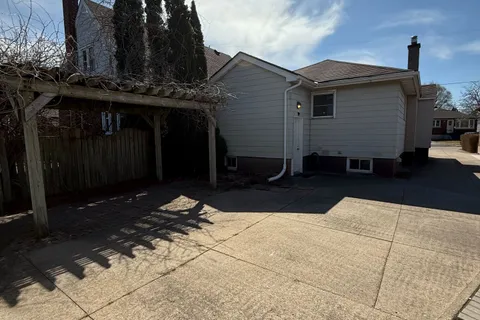 11 Garnet Street, ON L2M 5E6