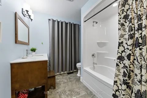 115 Lakeshore Road Rr 2 Road, ON N0J 1T0