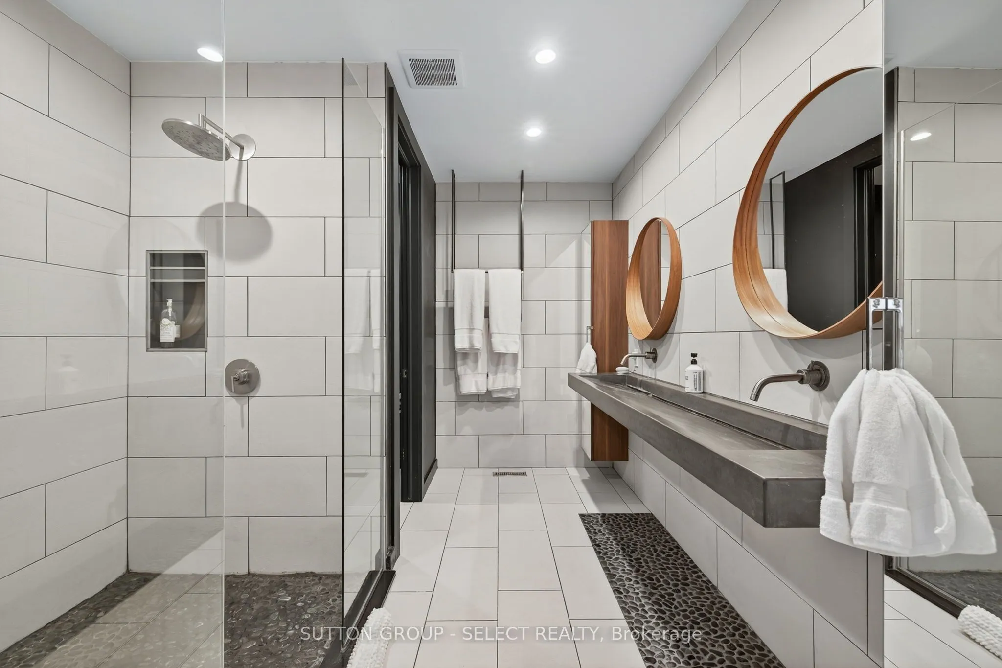 930 WELLINGTON Street, ON N6A 3S9