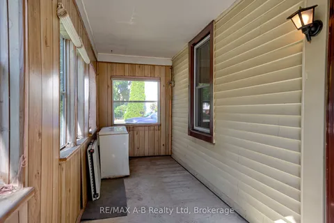 137 Dufferin Street, ON N5A 2G9