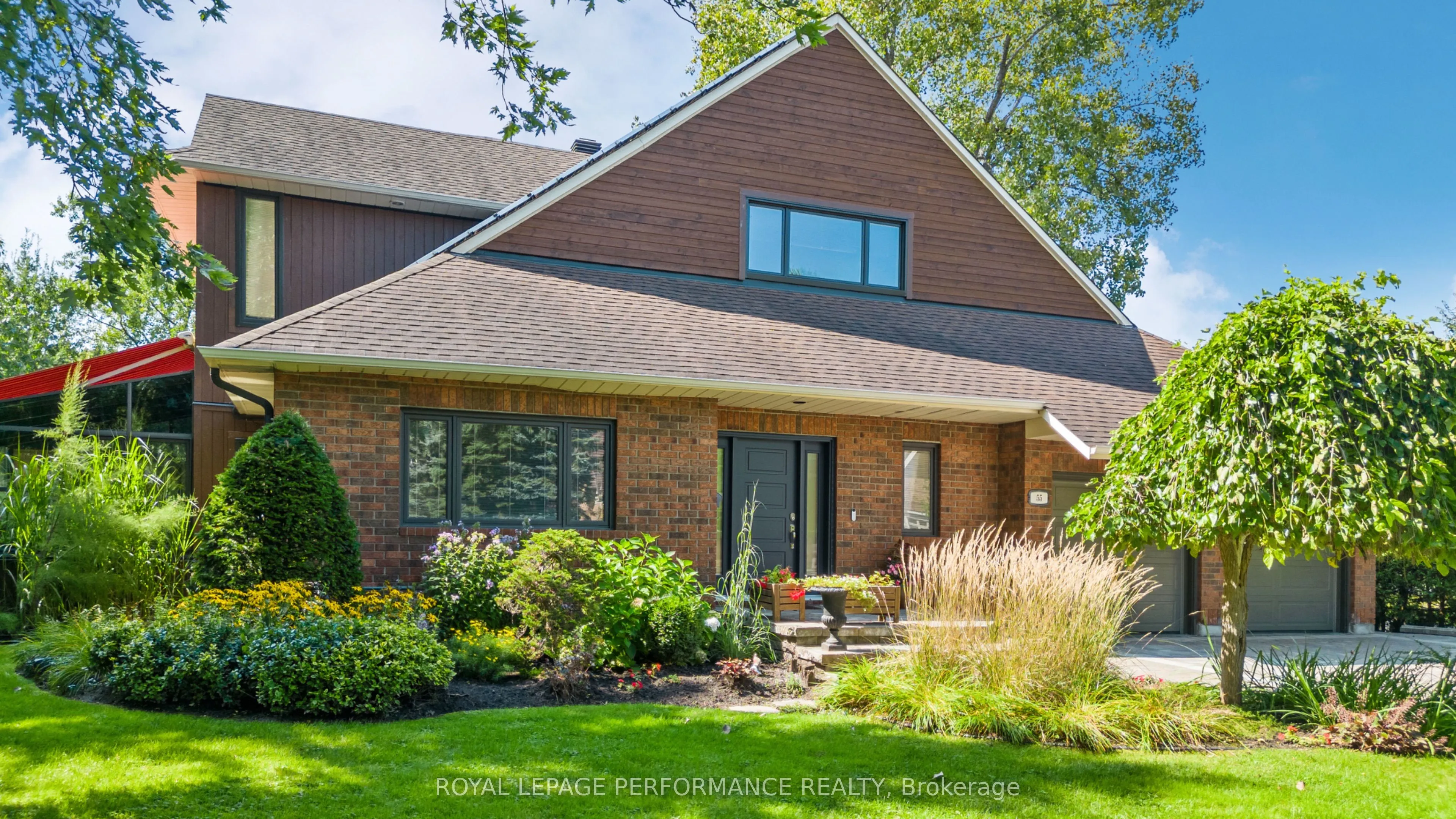 55 Delong Drive, ON K1J 7E4