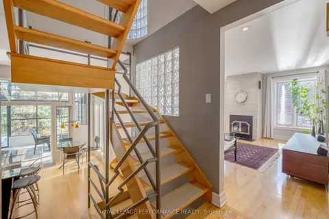 55 Delong Drive, ON K1J 7E4