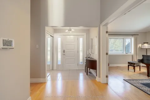 55 Delong Drive, ON K1J 7E4