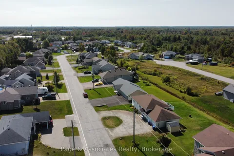 37 Tamerack Avenue, ON P2B 3H3