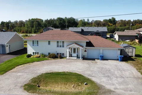 37 Tamerack Avenue, ON P2B 3H3