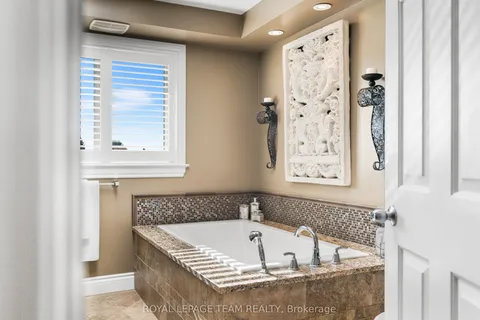 6501 Wellwood Street, ON K4P 1G2